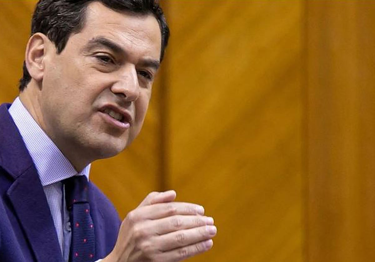 Juanma Moreno, durante una de las recientes comparecencias en el Parlamento andaluz