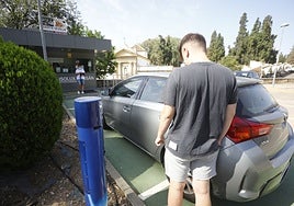 Los coches híbridos o eléctricos siguen ganando terreno en Córdoba: más de la mitad de las ventas en octubre