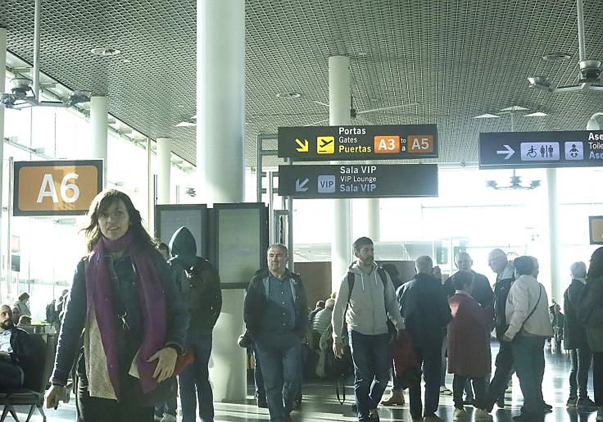 La terminal del aeropuerto de Santiago de Compostela en una imagen de archivo
