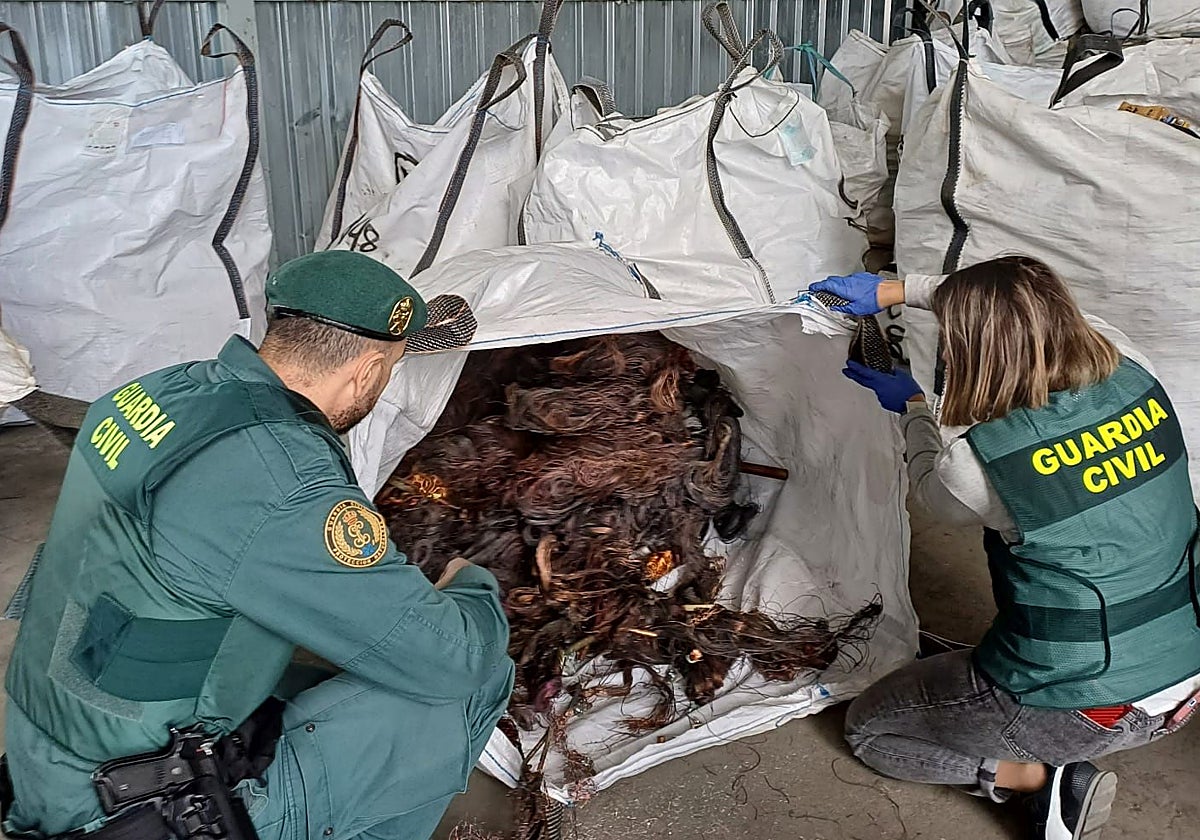 La Guardia Civil calcula que los detenidos llegaron a sustraer hasta 4.500 metros de cable de cobre