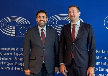 Núñez traslada al comisario de Agricultura que no permitirá «ni un solo recorte» en la PAC