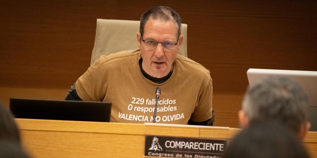 Las víctimas de la dana expresan en el Congreso su «cabreo monumental» con Mazón y Sánchez