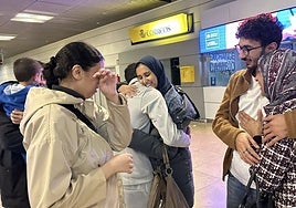 Ya en España la familia del ciudadano de Valladolid que recogió firmas para evacuarla de Gaza