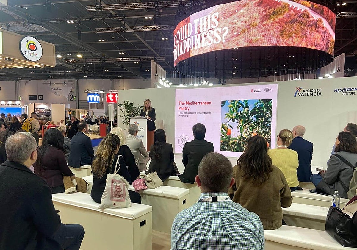 La concejala de Turismo de Valencia, Paula Llobet, en la World Travel Market de Londres