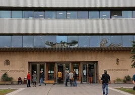 Cárcel para un joven por atropellar a un motorista que necesitó 17 operaciones: «A que te pego un volantazo y te tiro»