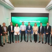 Juanma Moreno con la ejecutiva del PP-A