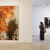 Carlos León revive en el Herreriano el mito griego con un diálogo de luces y sombras