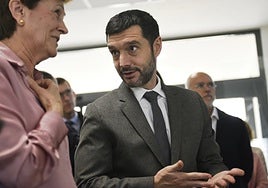 Bustinduy agradece al rey emérito que con sus memorias «haya contribuido a afianzar la creencia republicana»