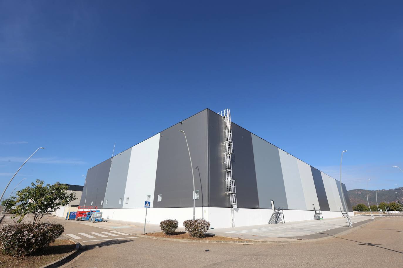 En imágenes, los primeros pasos de la nueva planta de Zigor en Córdoba, en imágenes