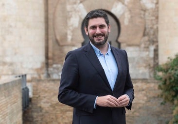 Alejandro Nolasco: «Azcón quiere gobernar con otros para aplicar políticas socialistas»