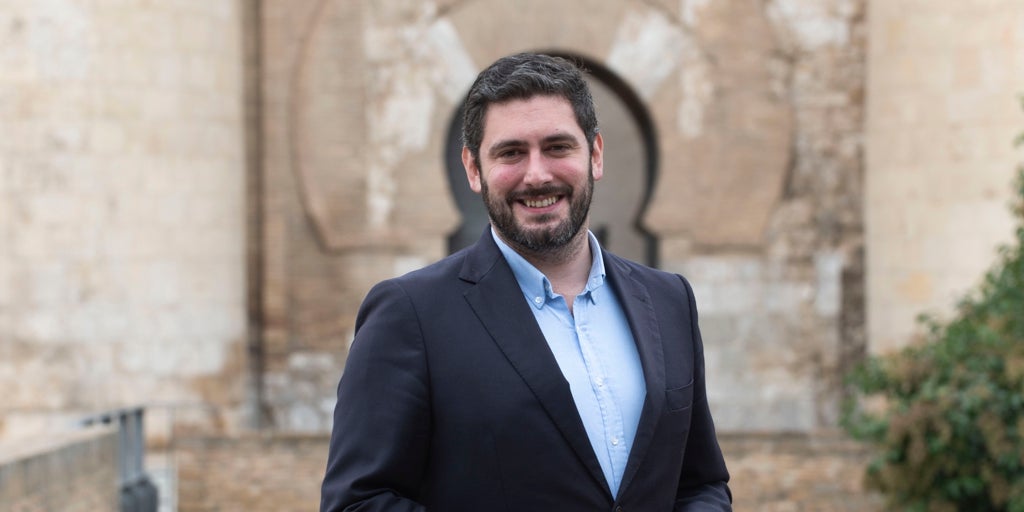 Alejandro Nolasco: «Azcón quiere gobernar con otros para aplicar políticas socialistas»