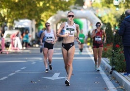 Antía Chamosa y Perseus Karlström conquistan la Espada Toledana de Marcha Atlética