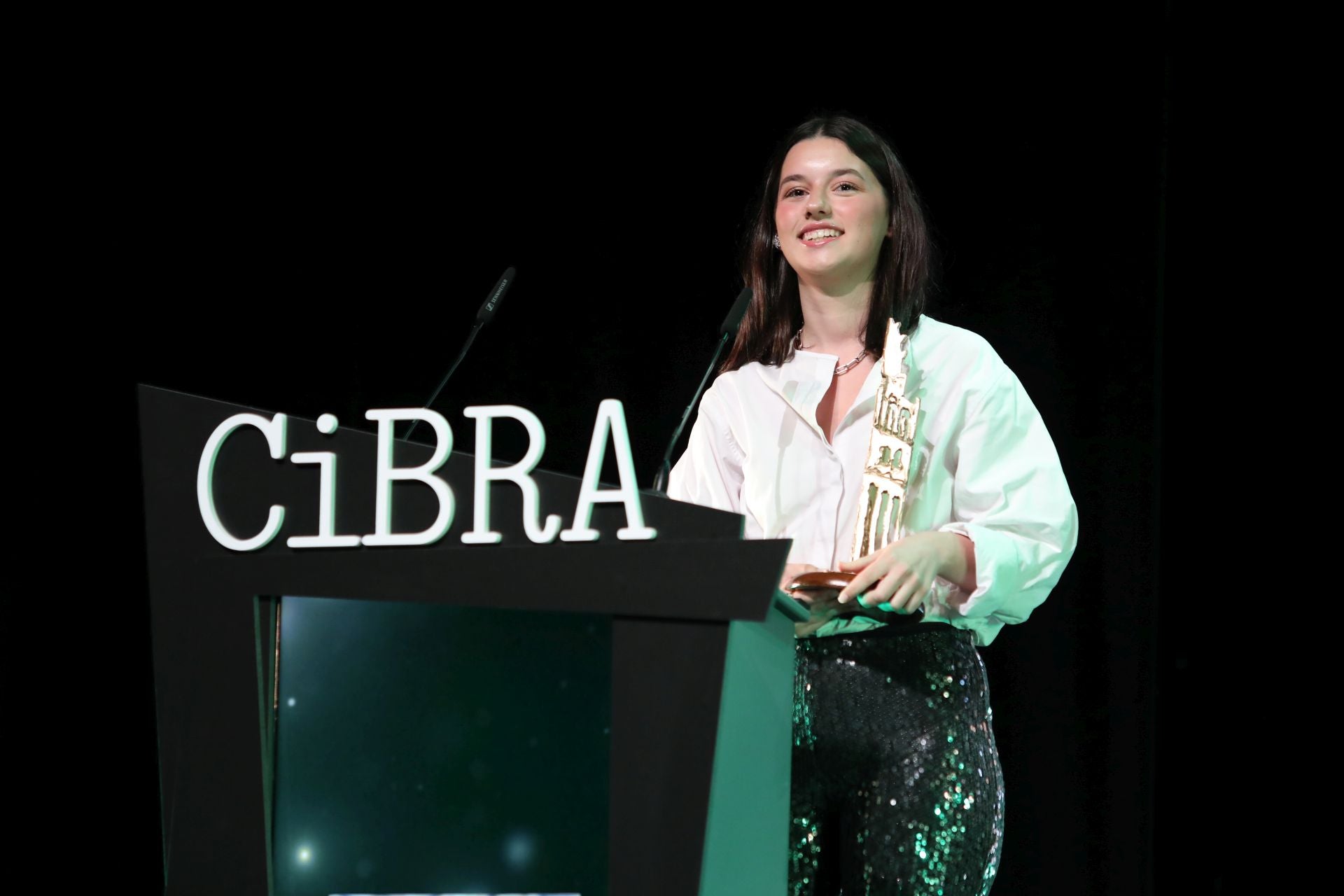 Luces, cámara, música, acción... Resumen gráfico de la gala de clausura del CiBRA