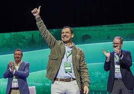 Congreso del PP-A, en directo: Juanma Moreno llega al Congreso Regional del PP al grito de 'presidente, presidente' justo antes de su reelección