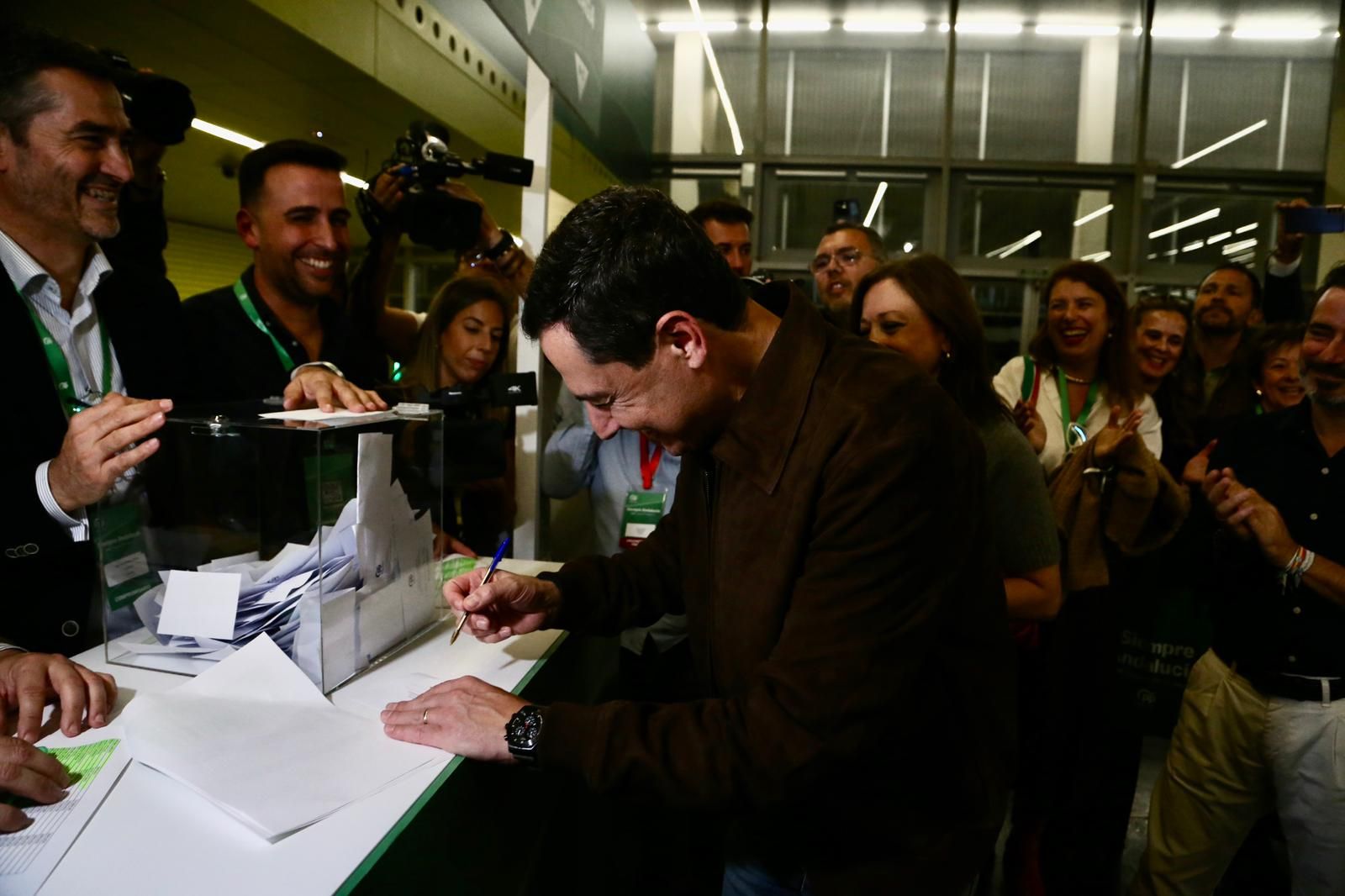 Congreso autonómico del PP de Andalucía: Juanma Moreno, reelegido presidente del PP-A con el 99,95% de los votos