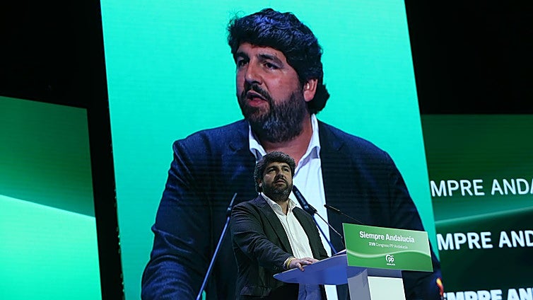 El presidente de Murcia: «Juanma Moreno se ha convertido en un referente a nivel nacional»