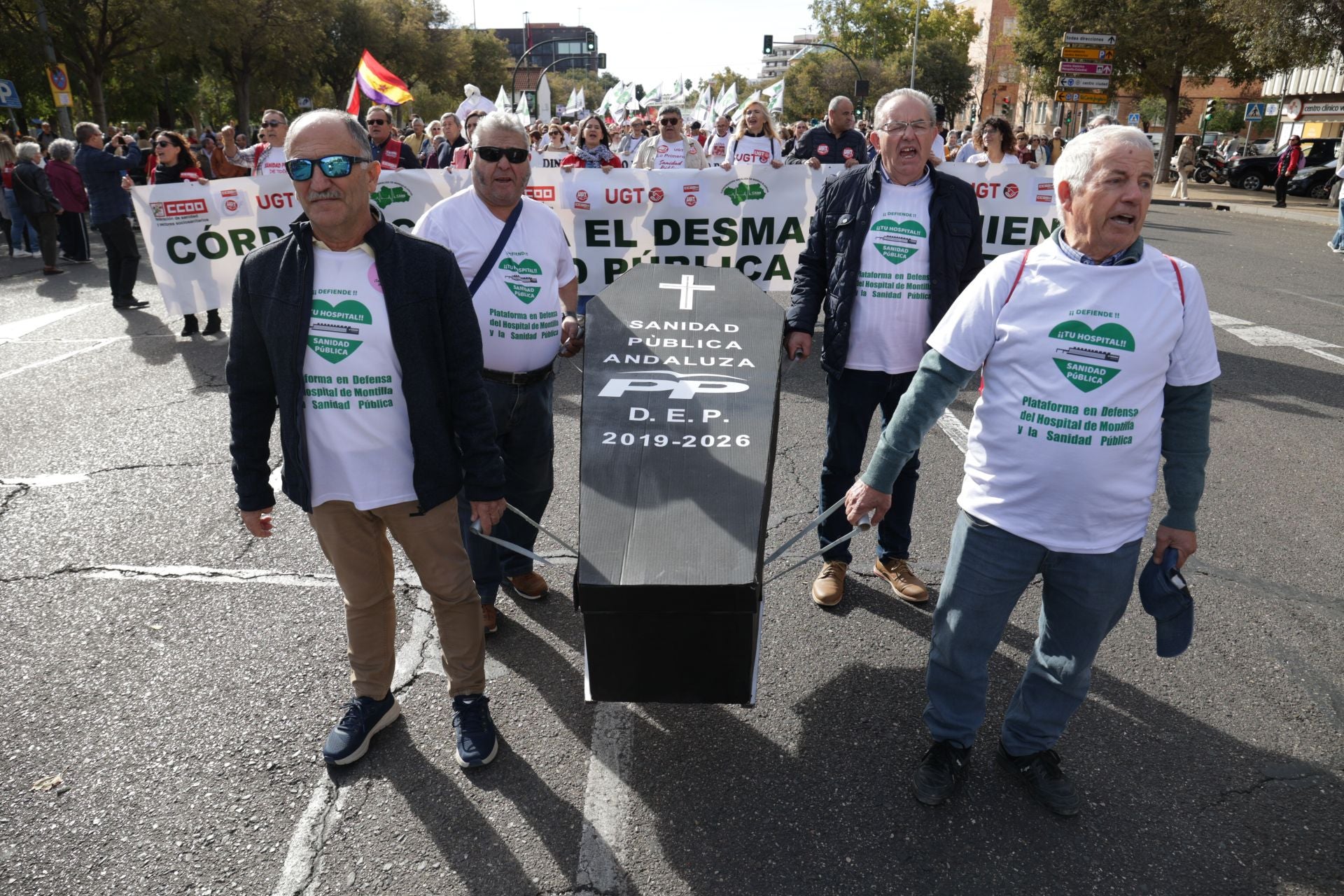 La manifestación por la sanidad pública en Córdoba, en imágenes