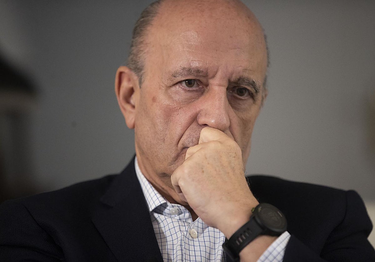 José Antonio Zarzalejos :  «El presidente es cómo esos jugadores de mus que envidan a grande, a chica y a pares»