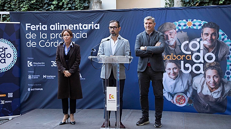 De izquierda a derecha, Marian Aguilar, Félix Romero y Francisco Aguilar