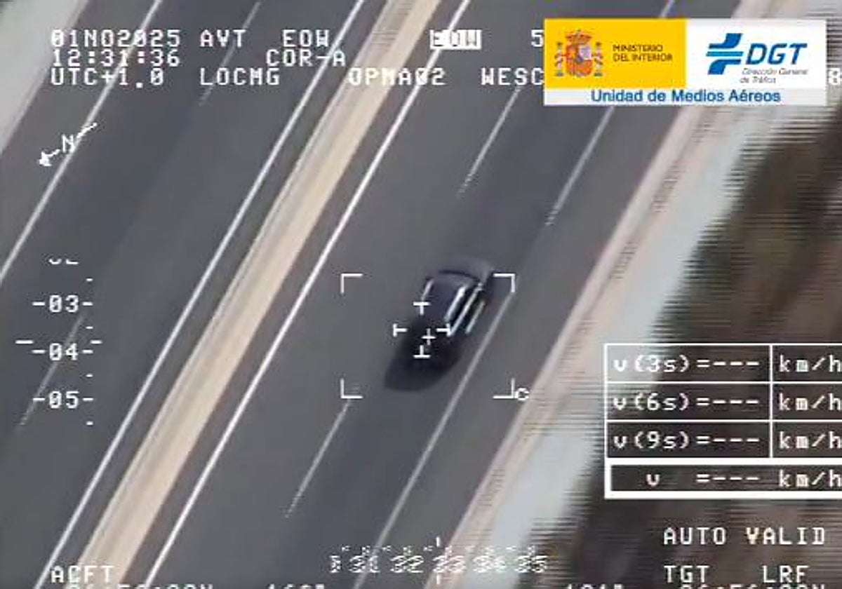 Extracto del vídeo del coche por la autopista