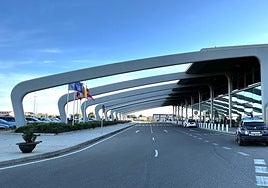 La Junta pide a Aena que declare de Obligado Servicio Público conexiones aéreas en Castilla y León