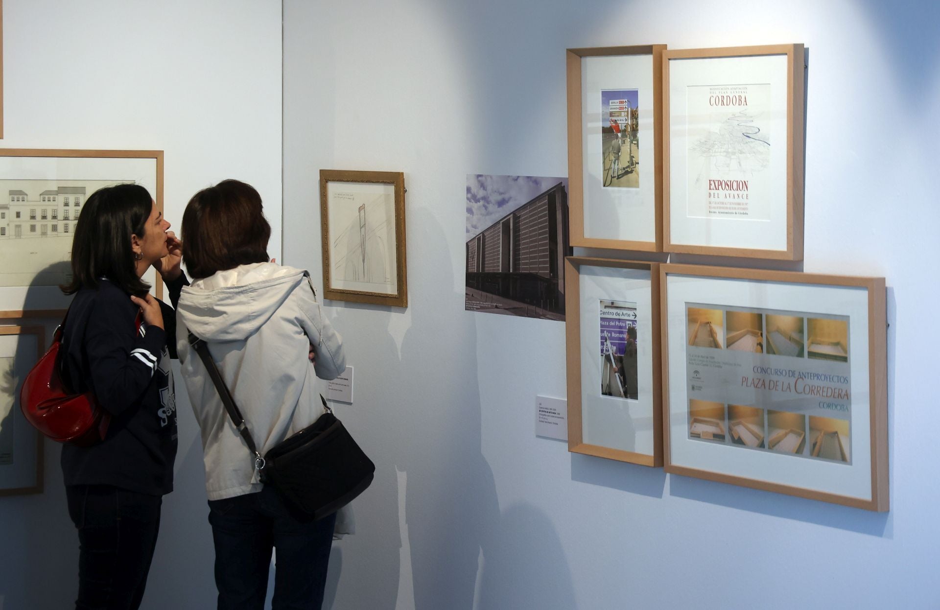 La exposición de la Córdoba de Rafael de La-Hoz, en imágenes