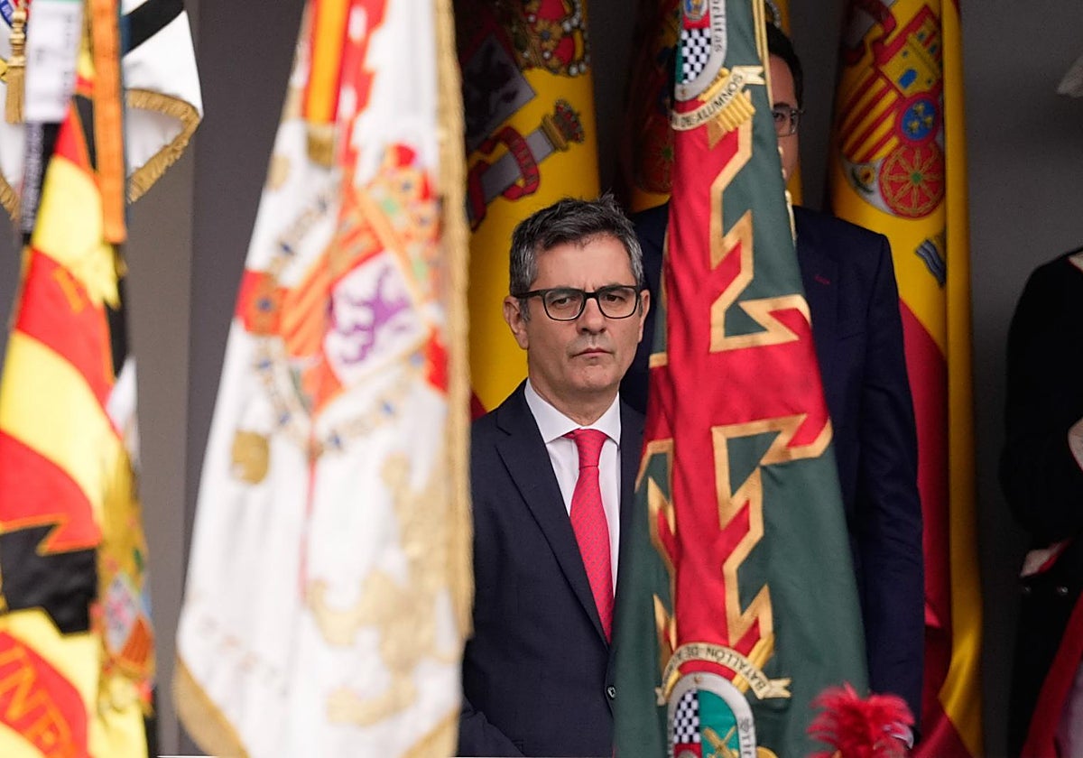 El ministro Bolaños durante el desfile de las Fuerzas Armadas