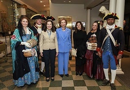 La Reina Sofía inaugura en Nueva York una placa en honor al primer embajador español en EE.UU.