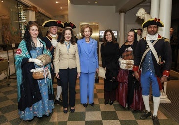 La Reina Sofía inaugura en Nueva York una placa en honor al primer embajador español en EE.UU.