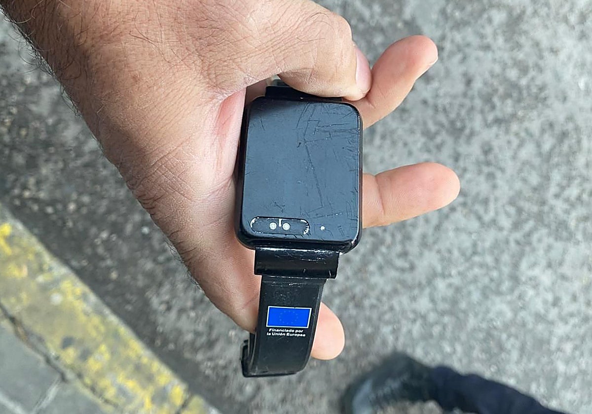 El dispositivo roto hallado por la Policía Municipal de Madrid