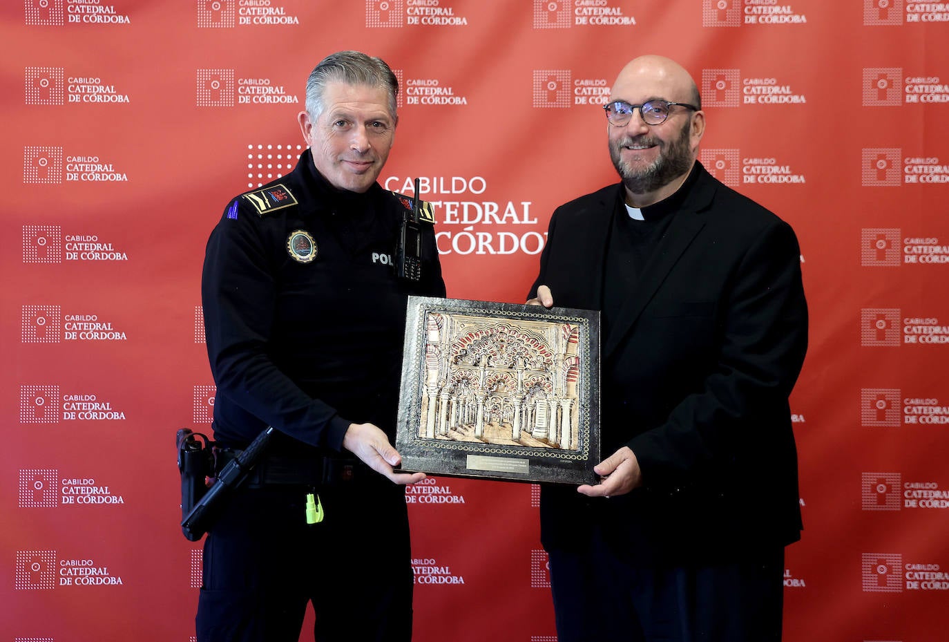 Los reconocimientos por la actuación en el incendio de la Mezquita de Córdoba, en imágenes