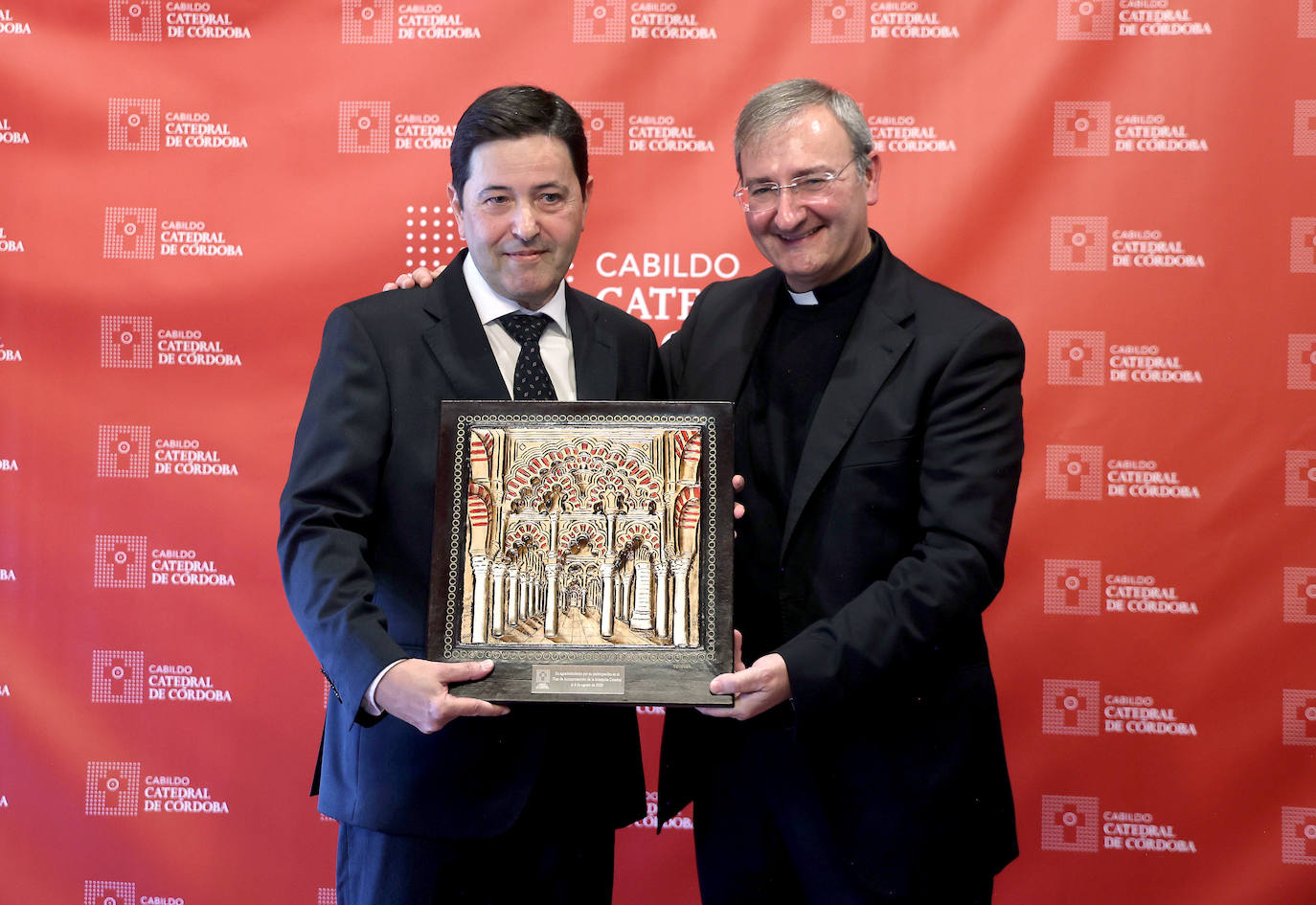 Los reconocimientos por la actuación en el incendio de la Mezquita de Córdoba, en imágenes