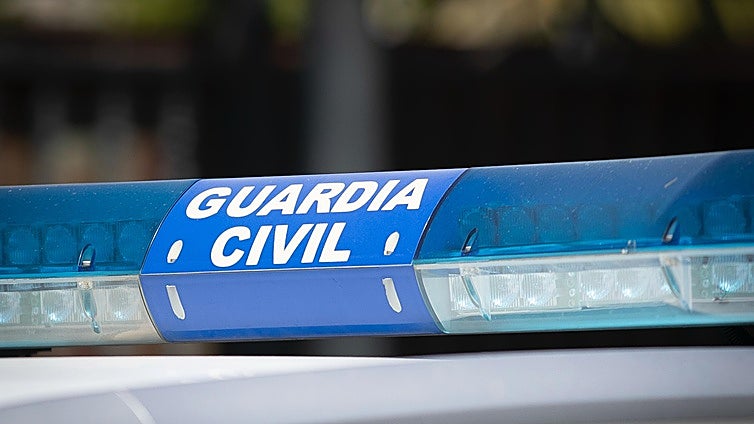 Una mujer muere y un hombre resulta herido al volcar un vehículo en un pueblo de Granada