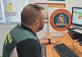 Un detenido tras hacerse pasar por un proveedor y estafar 5.200 euros a un empresario de Ossa de Montiel (Ciudad Real)