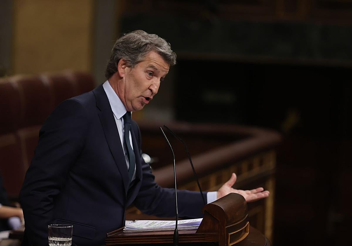 Feijóo asedia a Sánchez más allá de la corrupción y exhibe su alternativa  política