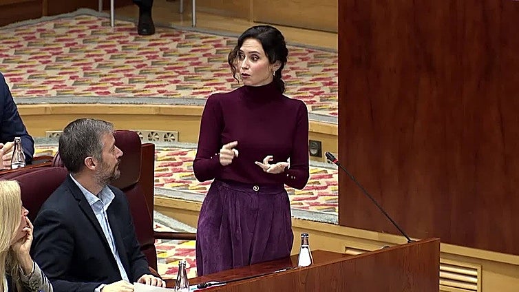 Ayuso asegura que Sánchez es "un inquiokupa" que "no tiene presupuestos ni palabra"