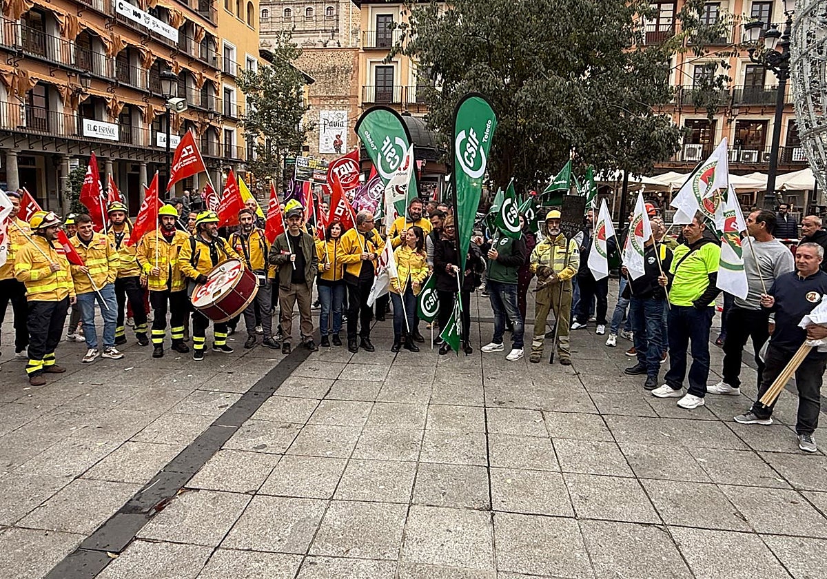 Los sindicatos forestales reclaman el fin de los «recortes» y piden la dimisión de la consejera de Desarrollo Sostenible