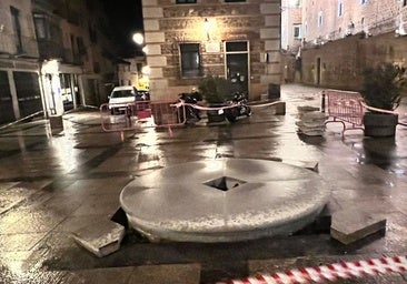 Toledo hace justicia a su historia: comienza la instalación de la escultura de María Pacheco frente al Alcázar