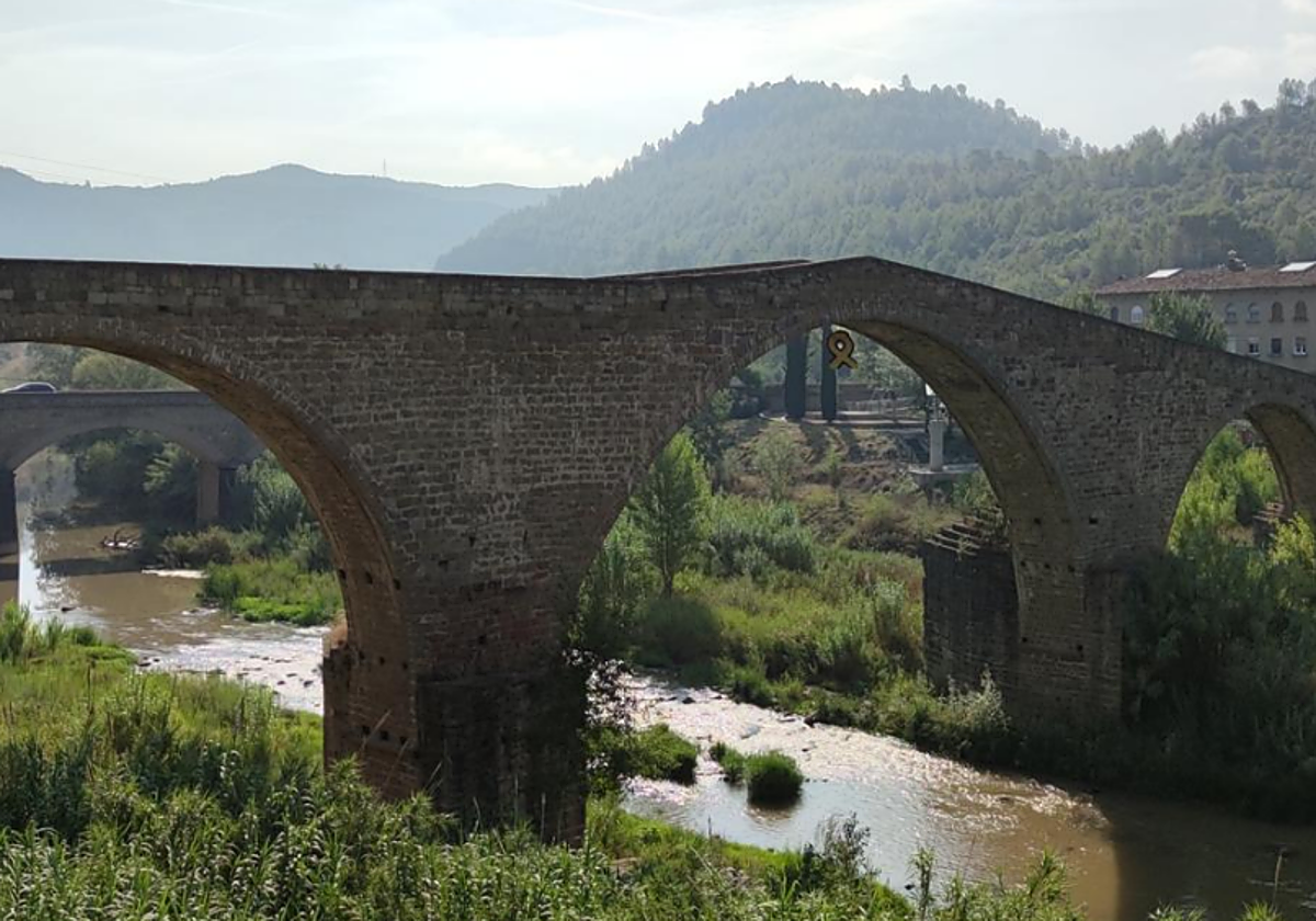 La ruta de senderismo que está cerca de Barcelona y que se asciende en escaleras de madera