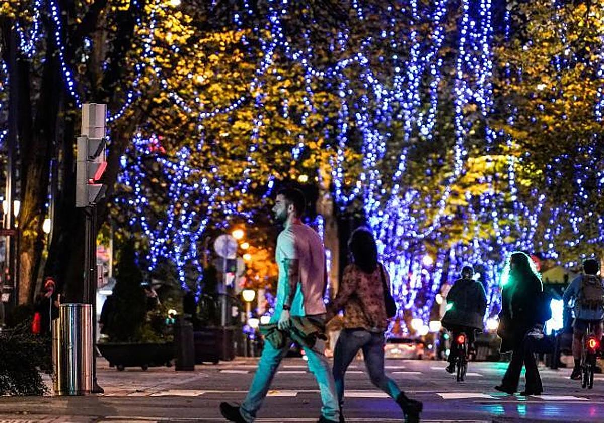A qué hora es el encendido de luces de Navidad en Bilbao y dónde están las calles iluminadas y el árbol