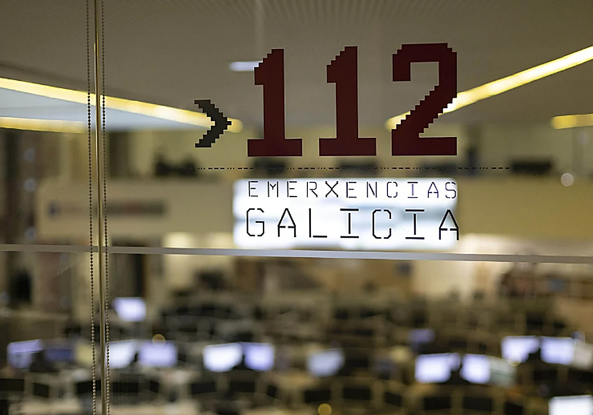 Un tren de mercancías descarrila en Pontevedra y su maquinista queda atrapado