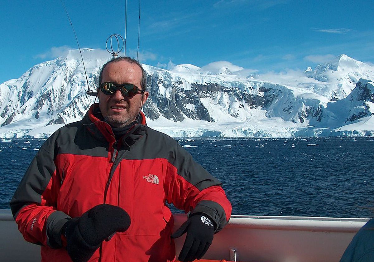 Jesús Ibáñez, en uno de sus viajes científicos a la Antártida