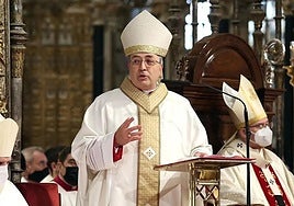 El obispo auxiliar de Toledo, César García Magán, viaja este lunes al Vaticano para visitar al Papa