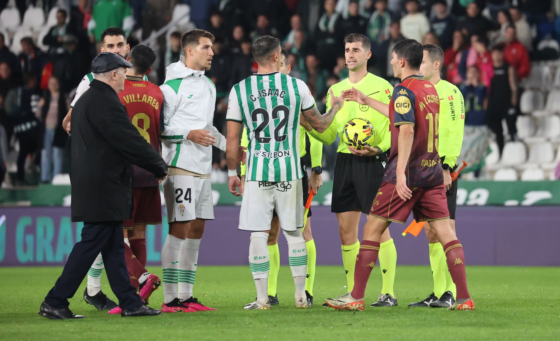 La dolorosa derrota del Córdoba ante el Deportivo, en imágenes