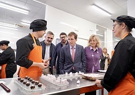 Las escuelas municipales de Madrid colocan en el mercado laboral a más de la mitad de sus alumnos