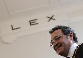 El fiscal general dice estar comprometido «con la Justicia y la legalidad» cuatro días después de su juicio