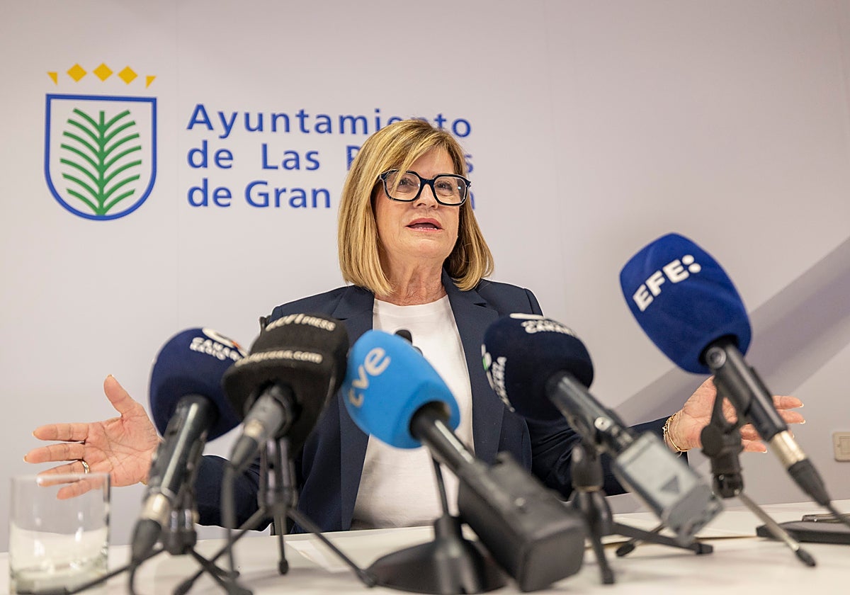 La concejal de Coordinación Territorial, Aguas, Carnaval y Fiestas del Ayuntamiento de Las Palmas de Gran Canaria, Inmaculada Medina (PSOE), en su comparecencia de hoy