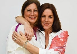 Mantones cordobeses que conquistan el mundo: Martínezz, única marca española en el listado navideño de 'The little book of colour'