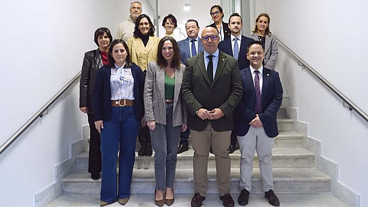 La Junta de Andalucía renovará en 2026 el firme de la A-331 que conecta Lucena, Rute e Iznájar