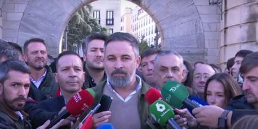 Abascal insiste en su ataque frontal contra María Guardiola: «Es la tapada de Sánchez para aplicar sus políticas socialistas»